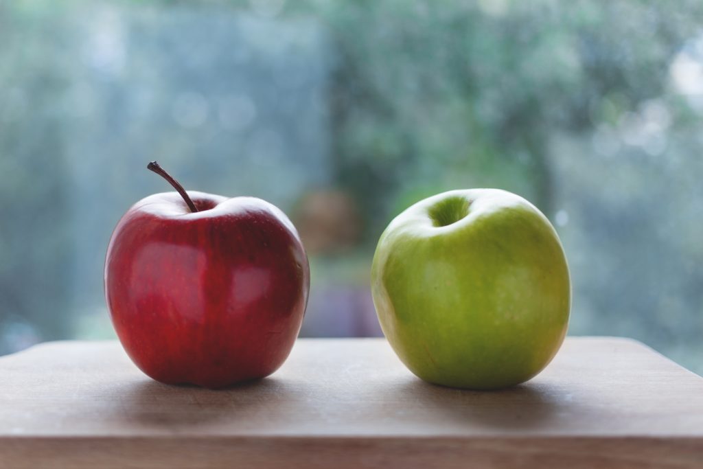 +!+!+!+PIN NOW-READ LATER!+!+!+ Green apples have more nutrient content than red apples...green apples have more fiber and comparatively fewer carbohydrates than red apples. #nutrition #cancer #greenapples #redapples #weightloss #healthier #lgitraining